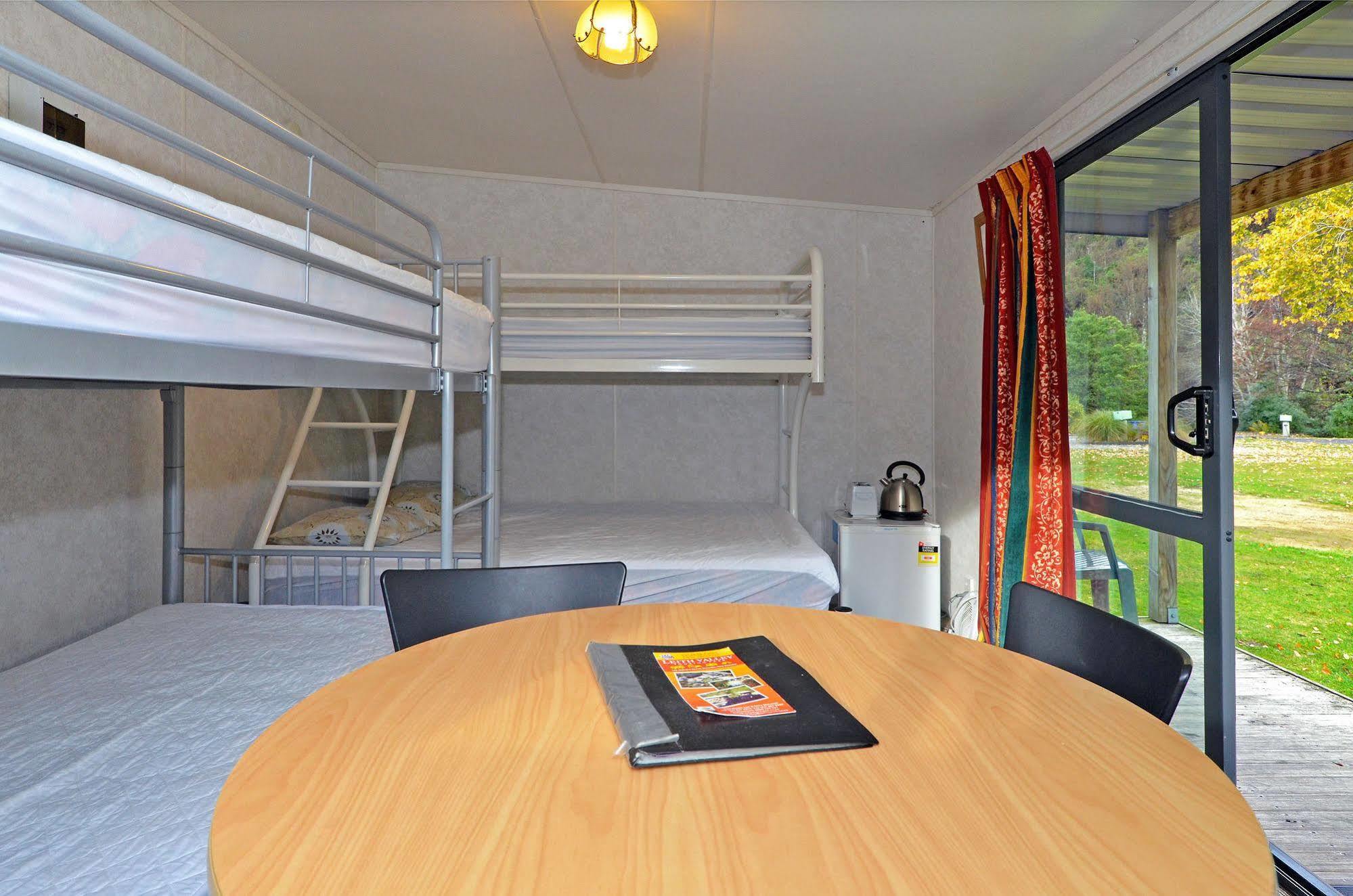 Leith Valley Holiday Park And Motels Dunedin Esterno foto