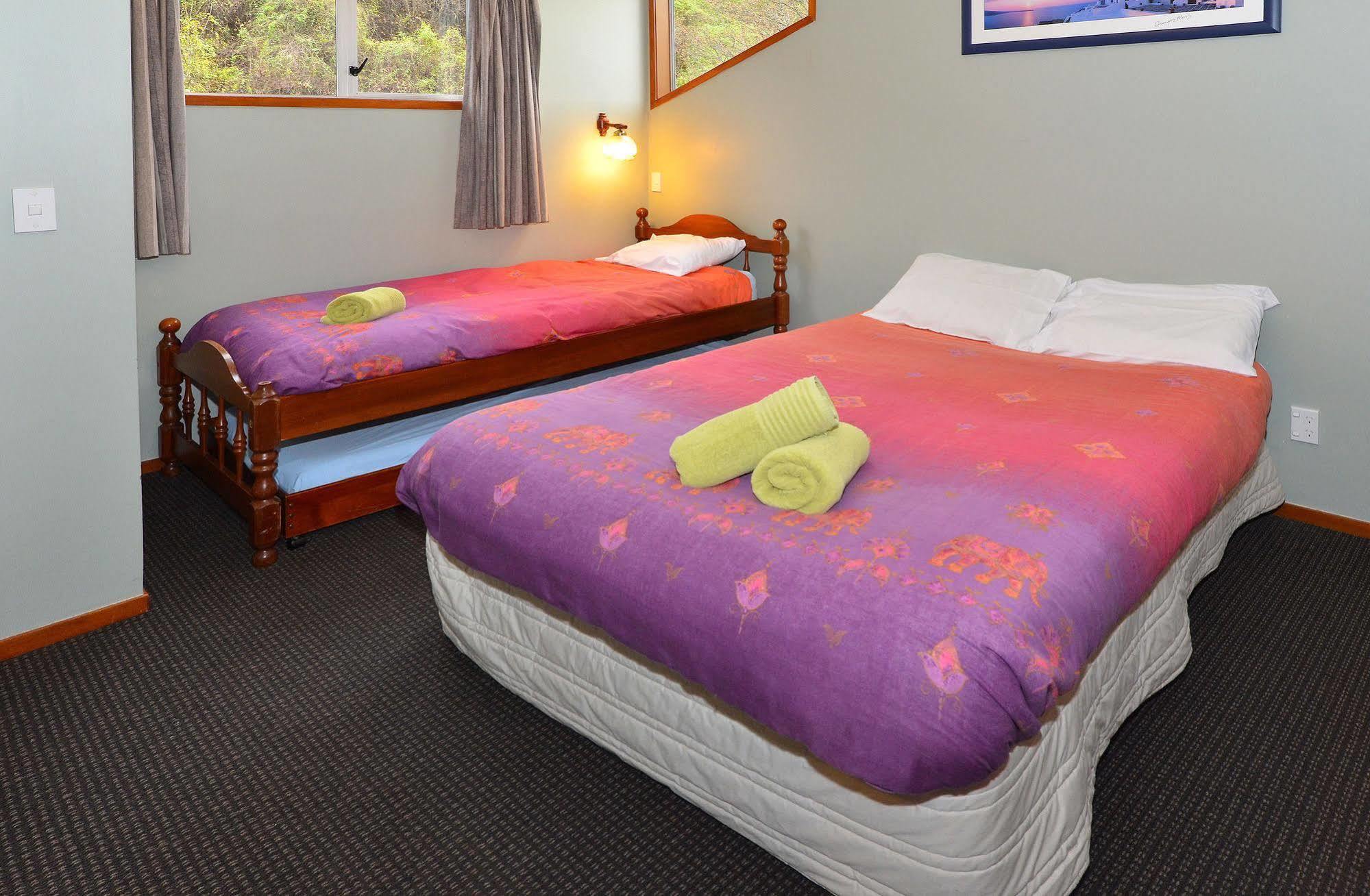Leith Valley Holiday Park And Motels Dunedin Esterno foto
